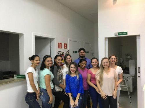 Laboratrio Cella de Sorriso - MT treina sua equipe de coleta